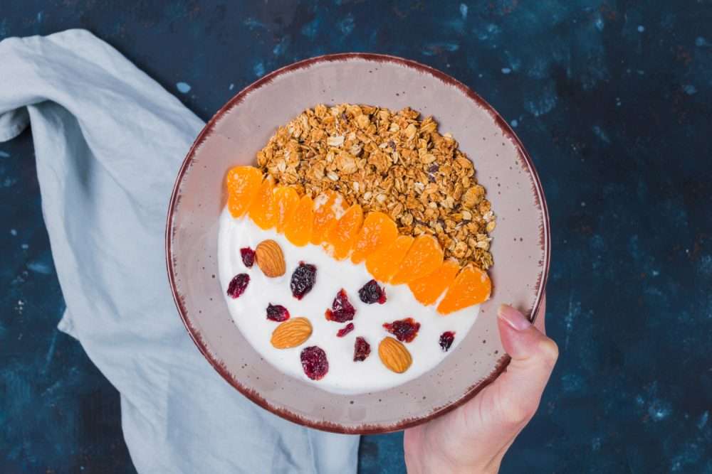 bowl de yogur con papaya, granola y semillas - Dorium Tropical Gold
