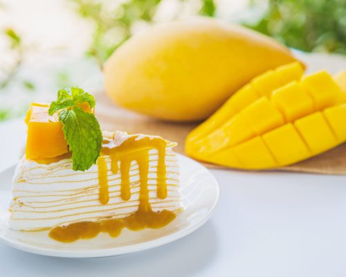 postre con fruta tropical