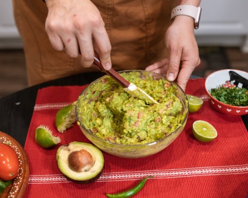 preparar-un-buen-guacamole-casero